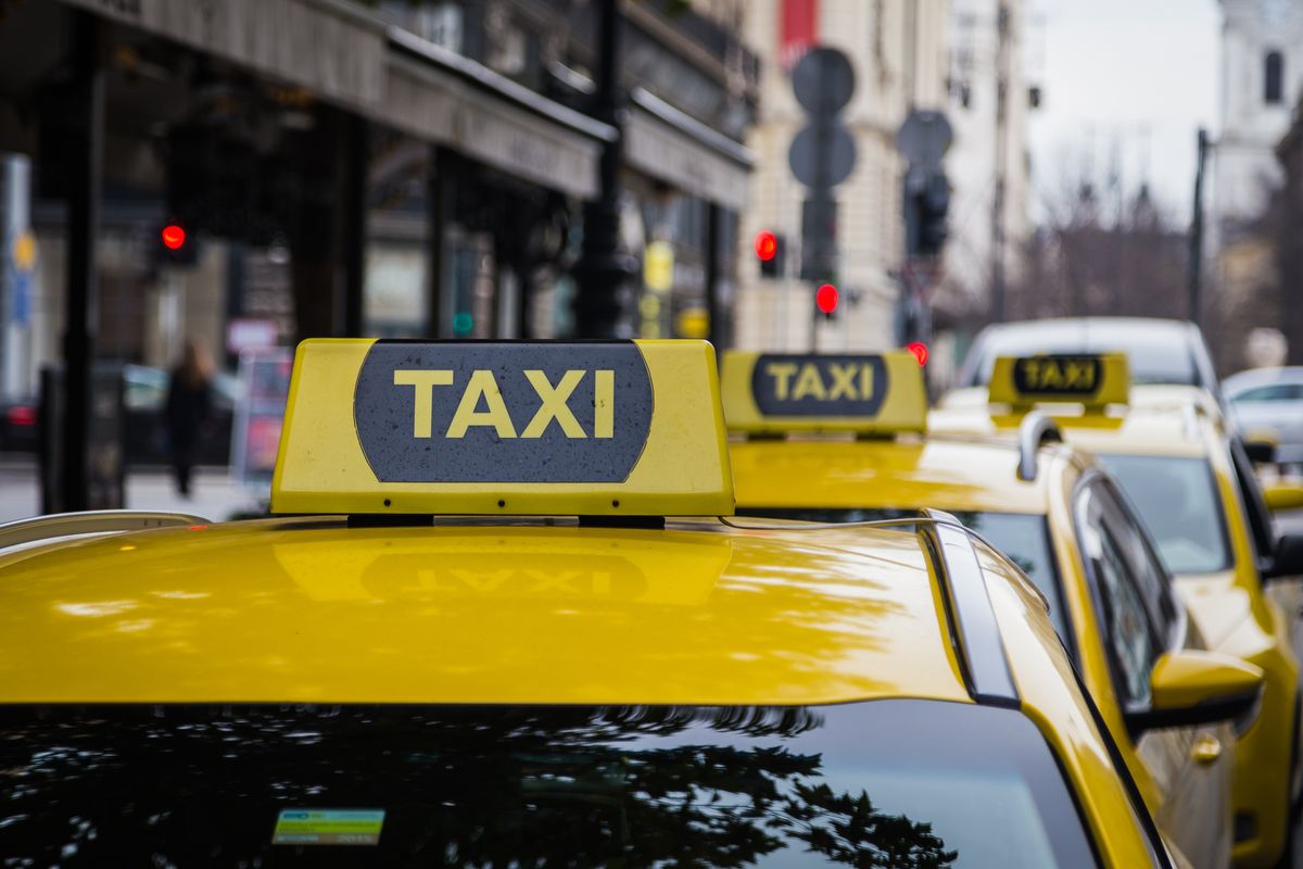 Hatalmas az elégedettlenség: titkos taxis demonstráció szerveződik Budapesten