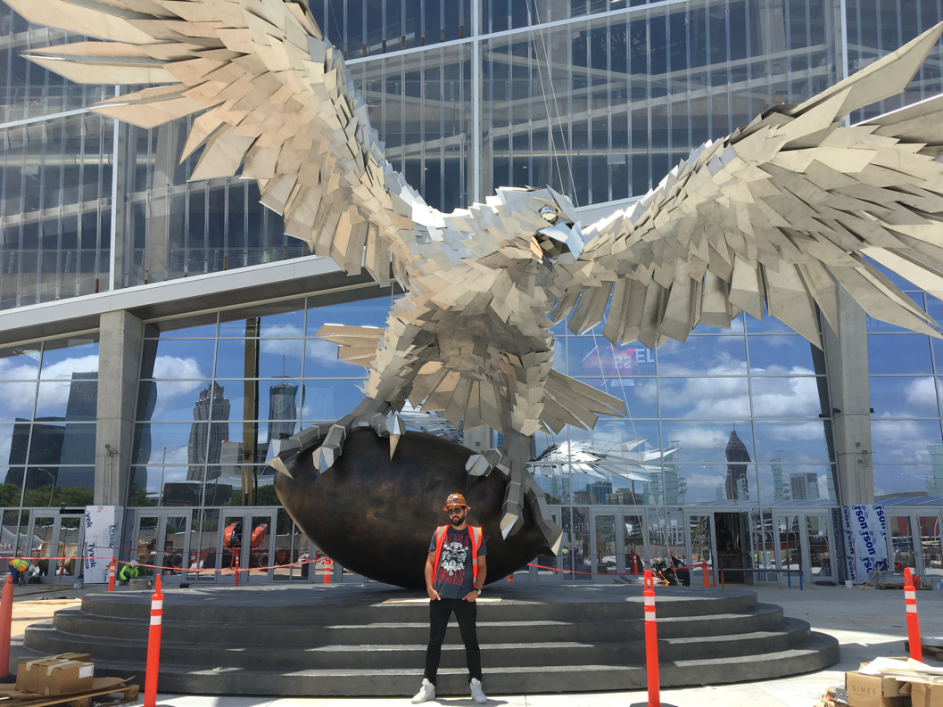 Szőke Miklós Gábor Atlanta Falcons sólyom szobor