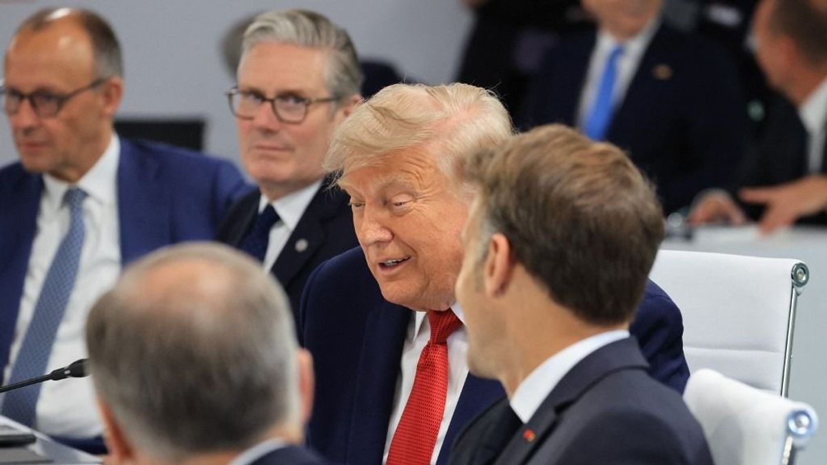 Váratlan helyről érkezett a hír, hogy lemond a brit kormányfő: Trump már tud valamit és hatalmasat rúgott bele 