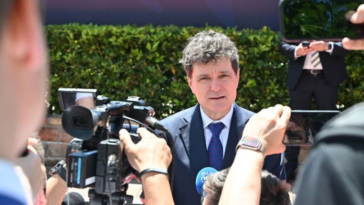 Még ki se nevezték, máris lemondott a miniszterelnök, folytatódik a látványos szenvedés a szomszédban