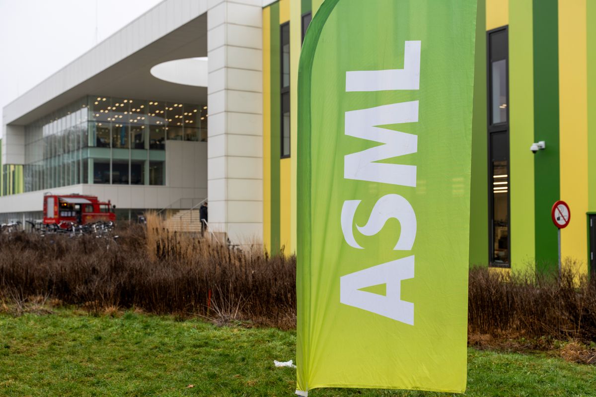 ASML branding.
