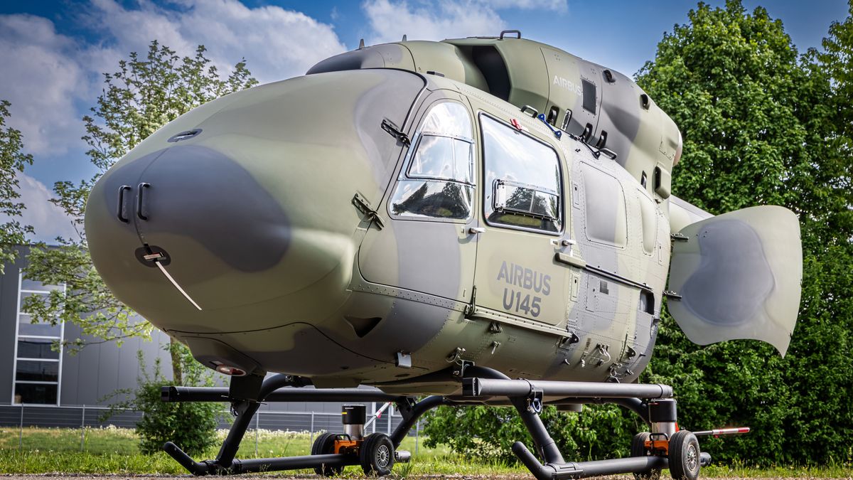 Átalakítják a Magyar Honvédségnél is szolgáló helikoptert: már pilóta sem kell hozzá, szinte hallani sem lehet, ahogy száll – fotón a csúcsgép, amire mindenki vár 