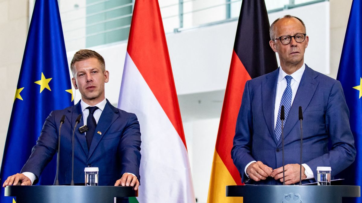 Ez történt valójában Berlinben? Titkos alkut köthetett Magyarország a német kancellárral: Magyar Péter tálcán nyújthatta át Merznek a V4-eket