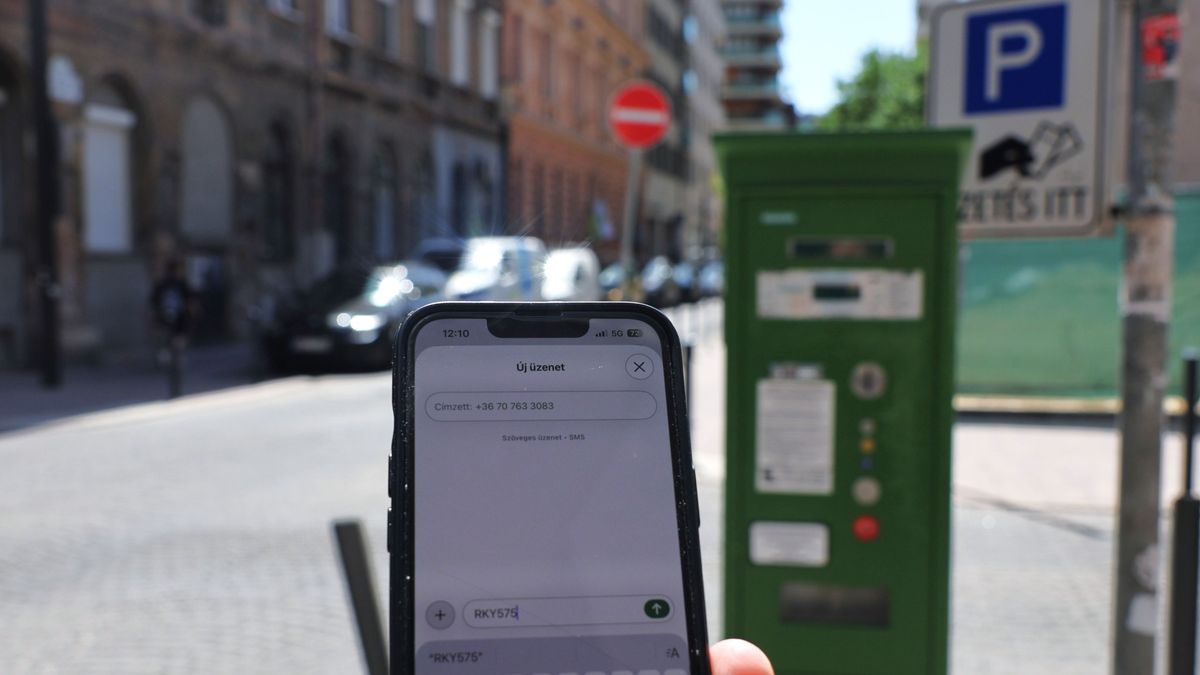 Élesedik az új budapesti parkolási rendszer – a külföldi mobilszámmal rendelkezők a kényelmes és a macerás megoldás közül választhatnak 