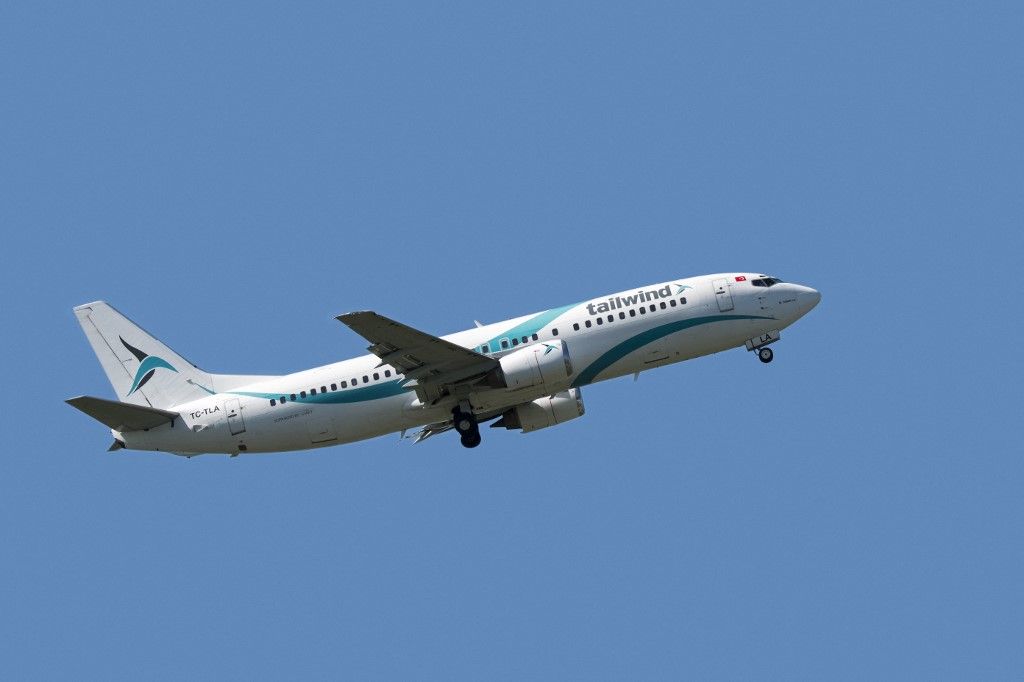 Aircrafts | Avions repülőtér járat