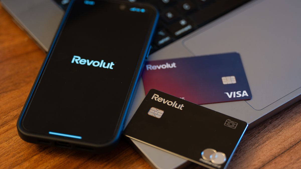 Előre megmondta a NAV, hogy ez lesz: elkezdték zárolni a pénzt a Revolut-számlákon, utolérték a magyarokat a végrehajtók – e-mailben küldik az értesítést