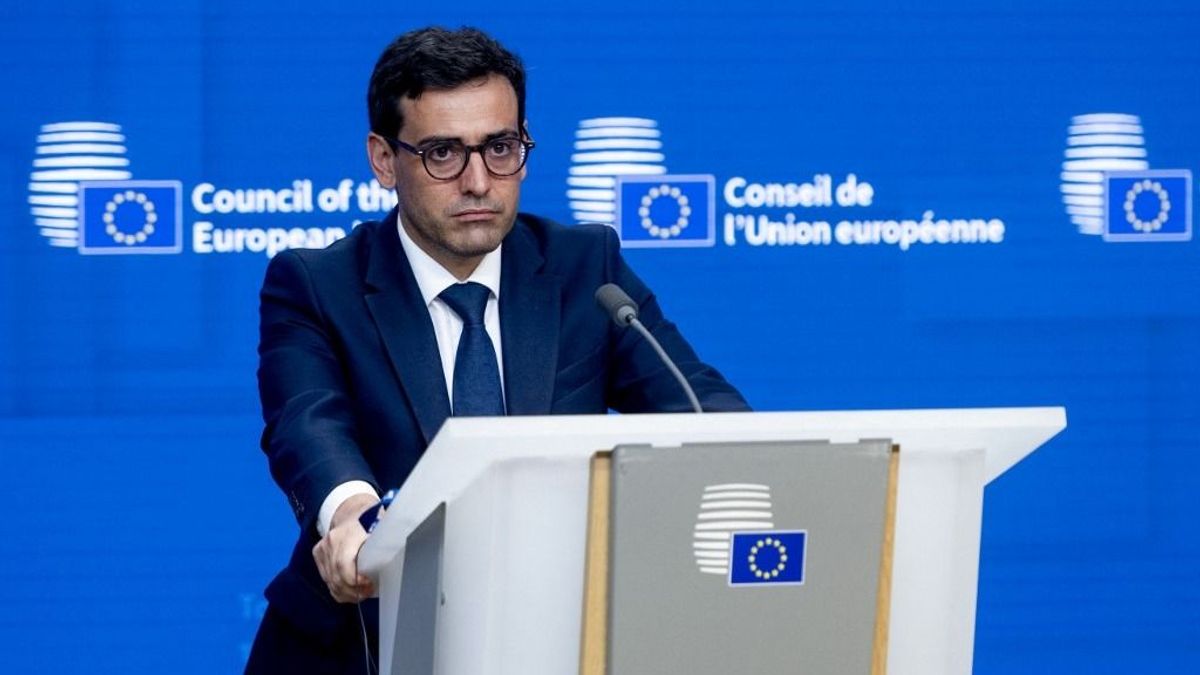 Életveszélyben az európai autóipar: kongatja a vészharangot az uniós biztos 