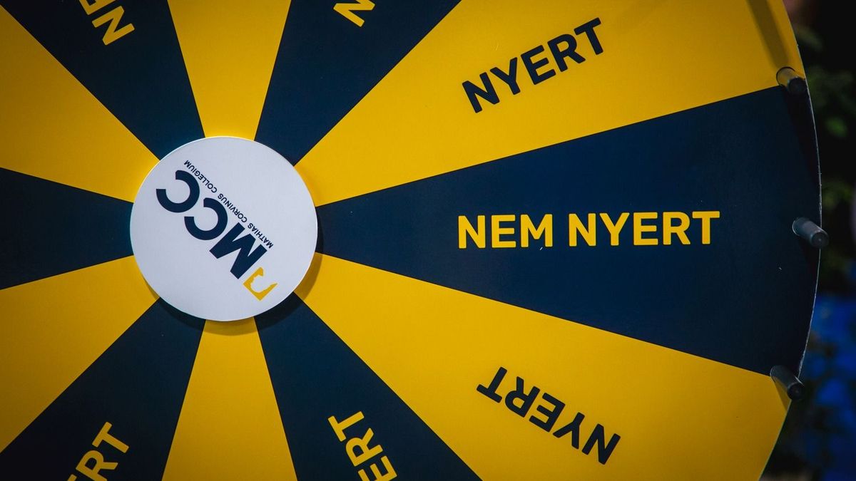 Ruff Bálint döntött: beszántja az MCC-t − „8000 diákot elküldeni, több száz tanárt elbocsátani, értelmetlen pusztítás és bosszú” 