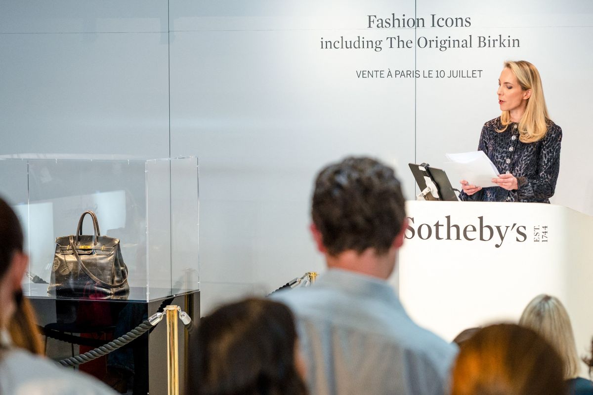 Le premier sac Birkin vendu aux enchères pour 8,58 millions d'euros