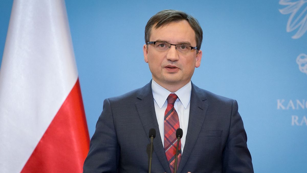 Meghökkentő kijelentést tett a Magyarországon menedékjogot kapott lengyel politkus, aki figyelmeztette Orbán embereit – "Az ellenzék megsemmisítése még radikálisabb formát ölt majd Magyarországon, mint Lengyelországban" 