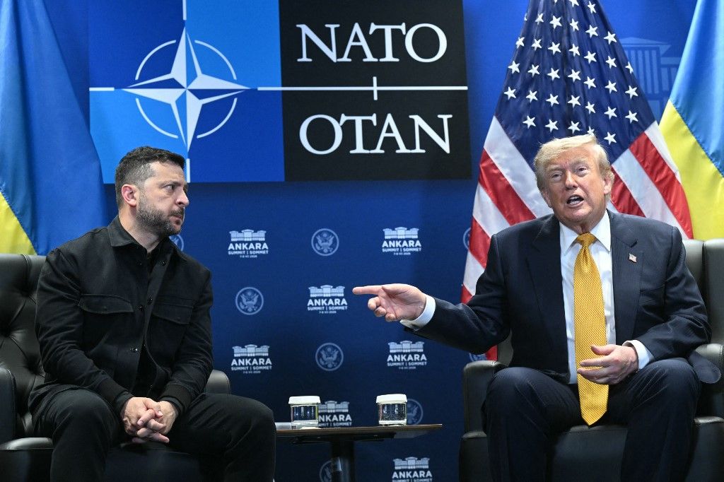 Volodimir Zelenszkij ukrán elnök (b) és Donald Trump amerikai elnök (j)
Amerikai Egyesült Államok, USA, Ukrajna
orosz-ukrán háború, béketárgyalás