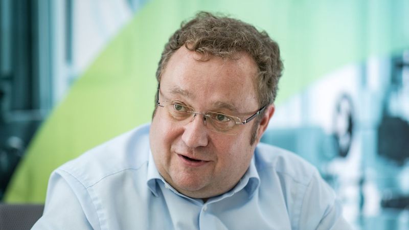 ifj. Chikán Attila szerző profilképe
