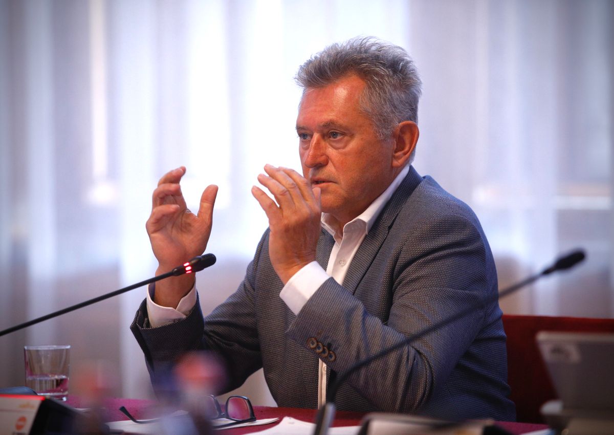 Bencsik János, Pénzügyi és Költségvetési Bizottság (2026.07.08.), extraprofitadó, különadó, Mol, rezsivédelmi alap