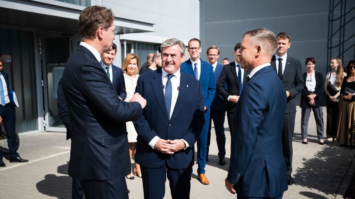 Soha nem látott botrány robbant ki az új kecskeméti Mercedes-gyár átadásán: az eset a németeknek a legkellemetlenebb − „Ők ilyenekhez nem szoktak hozzá” 
