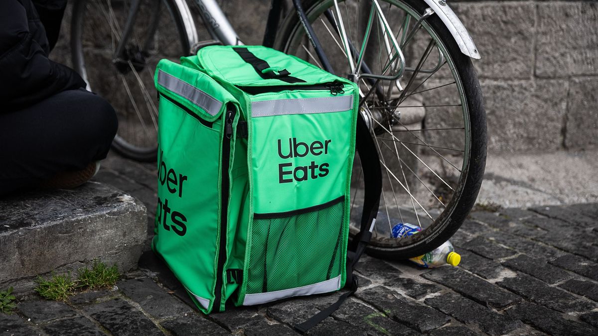 Az Uber nem szórakozik tovább az európai piacon, rögtön rámegy a legnagyobb halra: így alakulhat át a magyarországi utcakép, ha leütik a hatalmas üzletet 