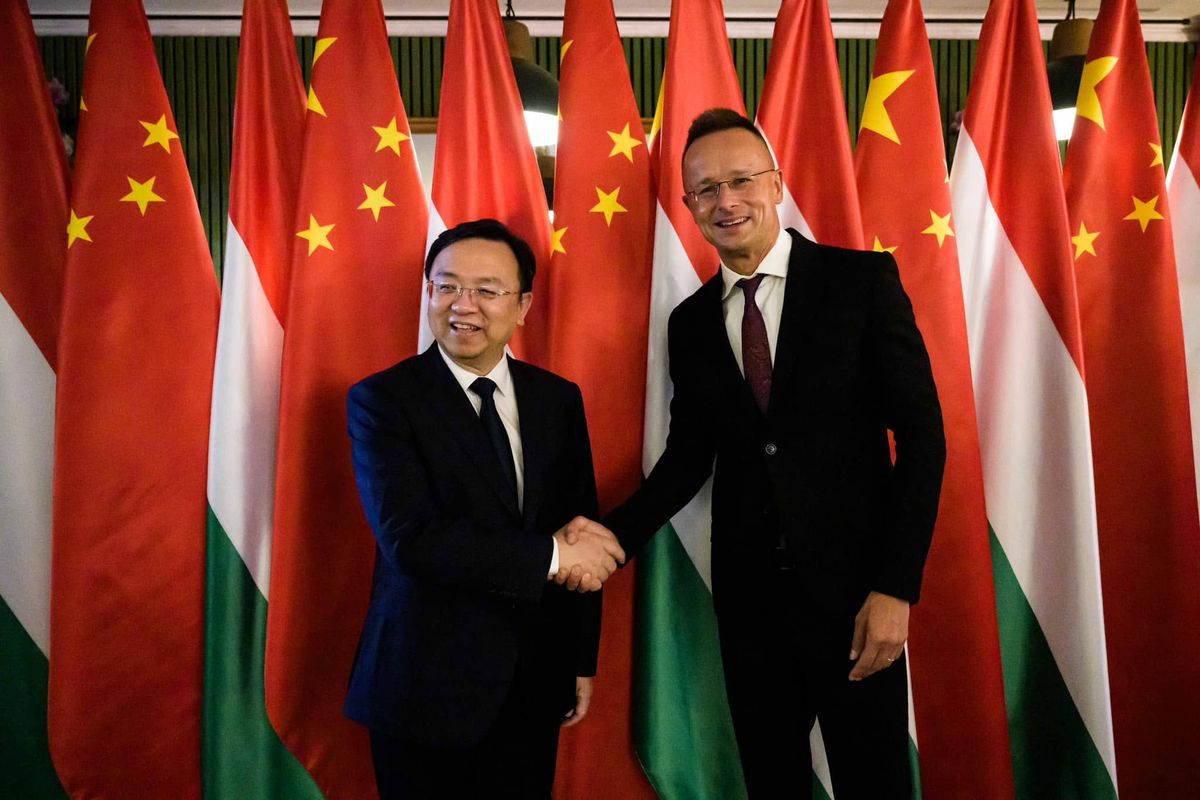 Szijjártó Péter, Vang Csuan-fu, BYD