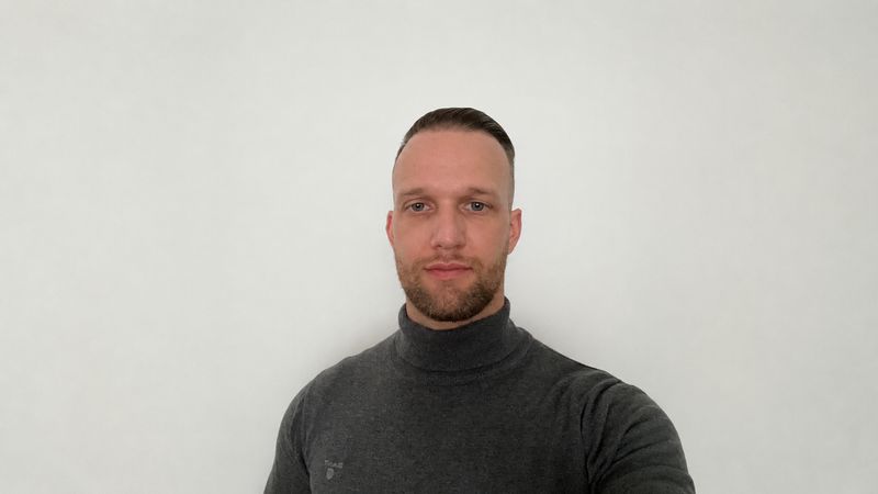 Nagy Krisztián szerző profilképe