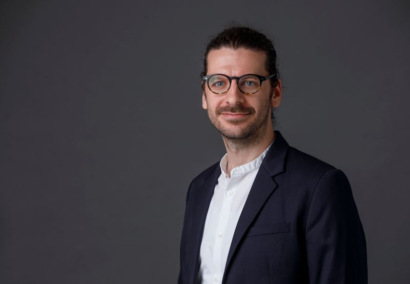 Hecker Flórián szerző profilképe