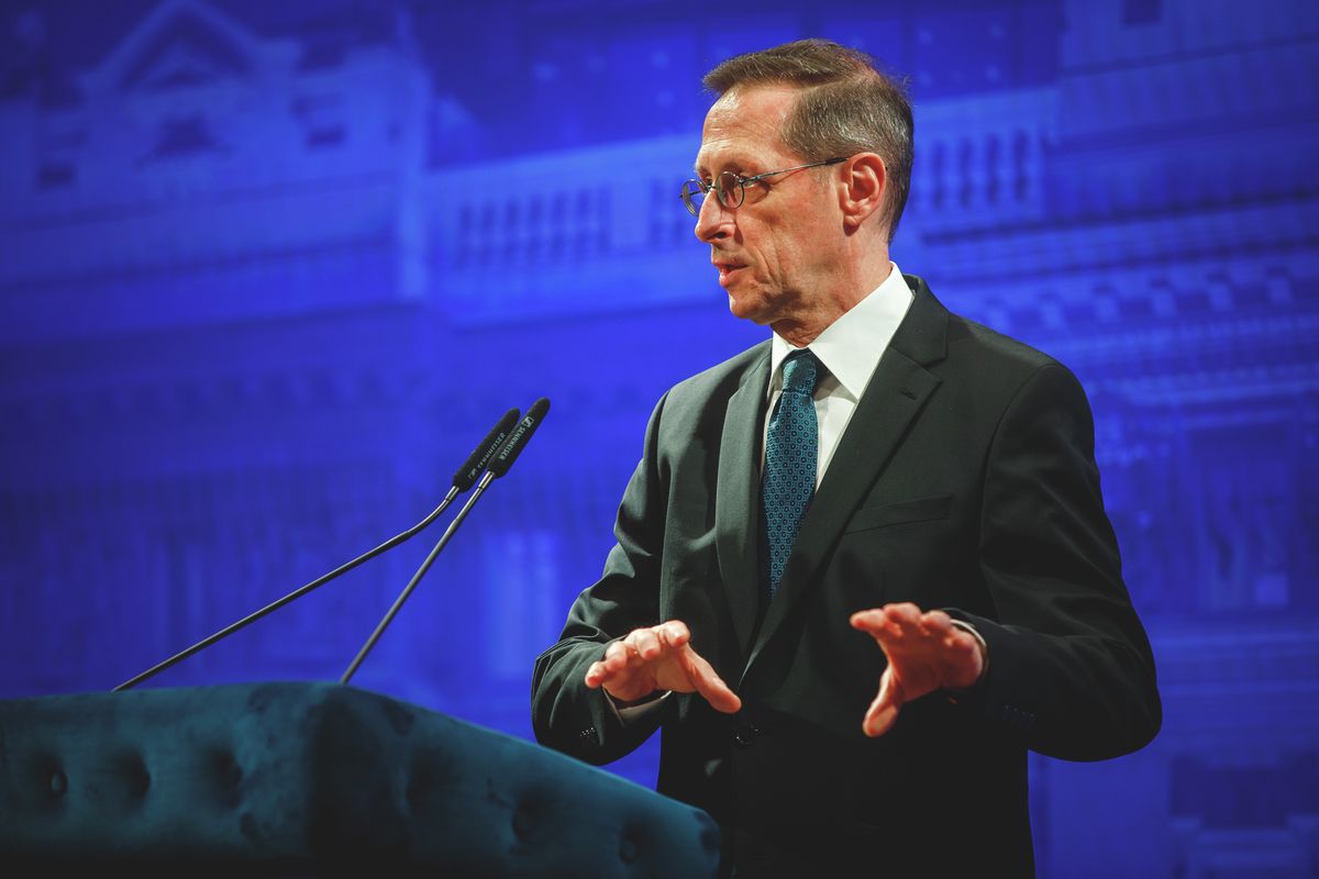 varga mihály mnb kamat infláció