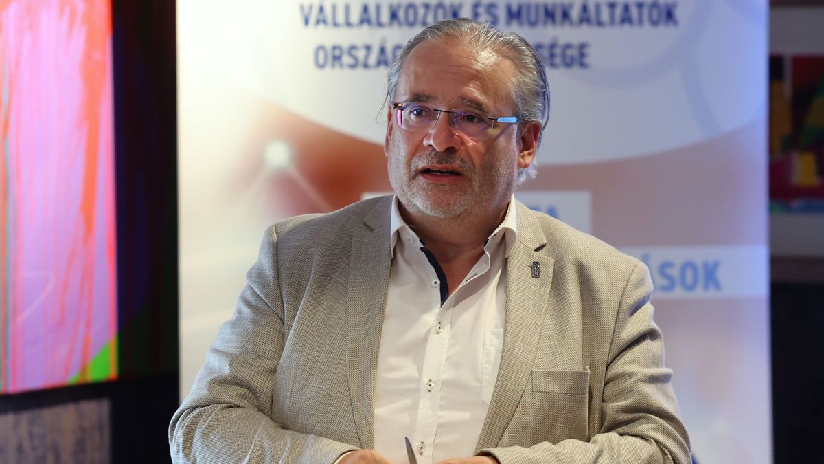 Kongatja a vészharangot a vállalkozók vezetője az erős forint miatt, durván eszi a profitot – sürgetik a Tisza-kormányt, euróban akarnak fizetni 