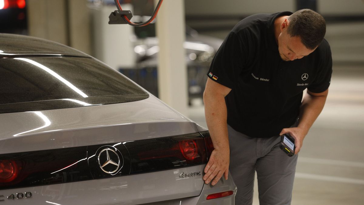 A szemébe mondta a németeknek a Mercedes csúcsvezetése, miért költözteti át a gyártást Magyarországra: ez most sokkolta őket, a magyar dolgozók nyomába se érnek 