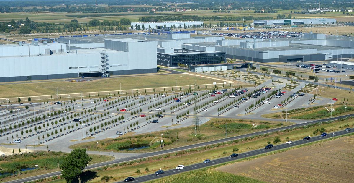 Kecskemét, Mercedes, gyár