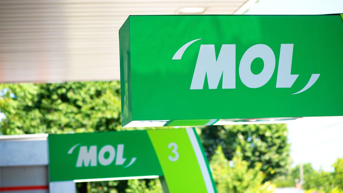 Mol, benzinkút, benzin, dízel, gázolaj
üzemanyag, tankolás