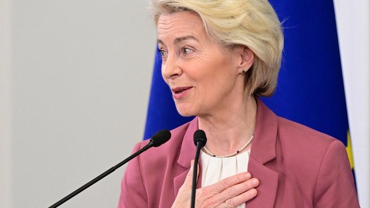 Von der Leyen országjárásba kezdett: ugyanazokat a pénzeket ígéri be minden országnak – így ajándékoznák meg az ősellenségeket 
