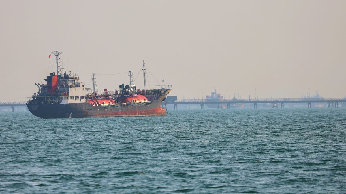 Iran,,February,27,,2026:,Iran,Said,It,Would,Set,Fire, hormuz