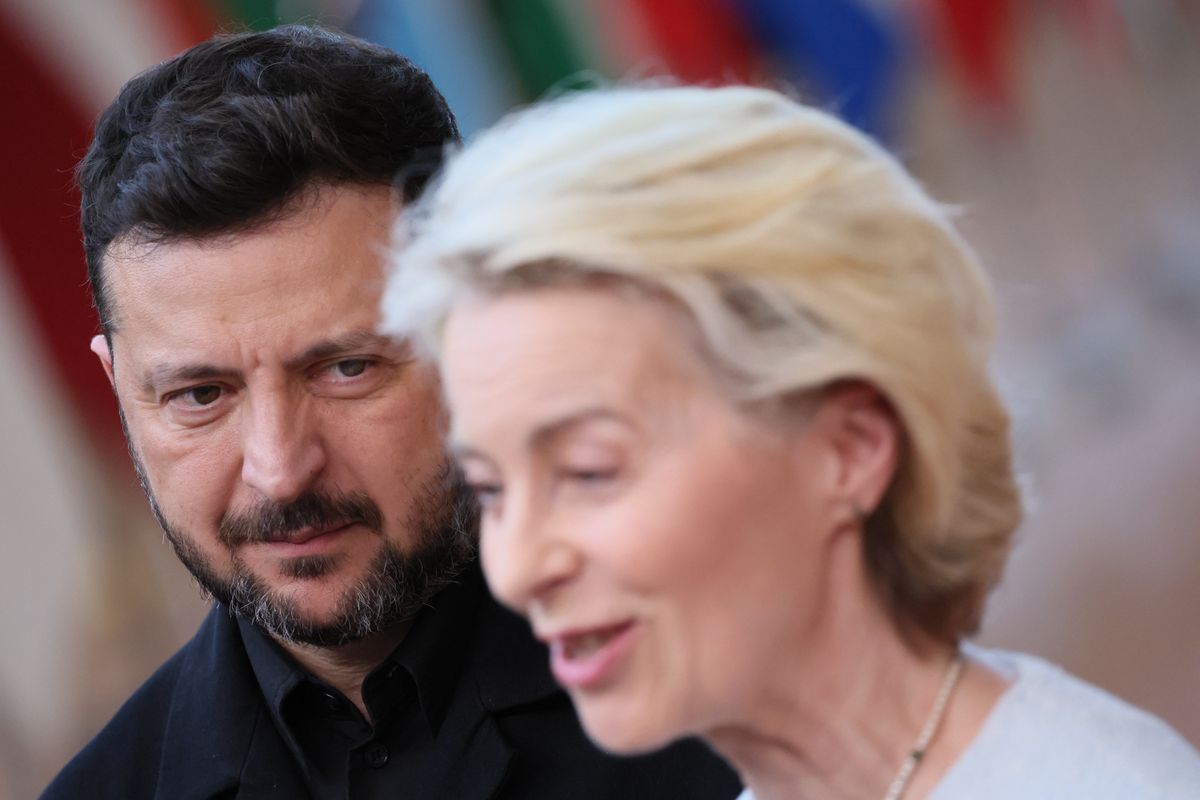 Putyin köszöni szépen: 6 milliárd eurót fizetett Oroszországnak Európa, Ursula von der Leyen nagyon nem ezt ígérte Zelenszkijnek – van miből bombázni Ukrajnát