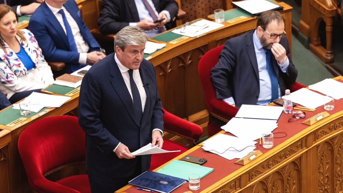 Nagyon nem elégedett Kapitány István, nekiment a kisbenzinkutaknak: a vállalkozók képtelenek megállni a helyüket a szolgáltatásaikkal – szó sincs segítségről, „felelőtlenül ígérgettek!" 