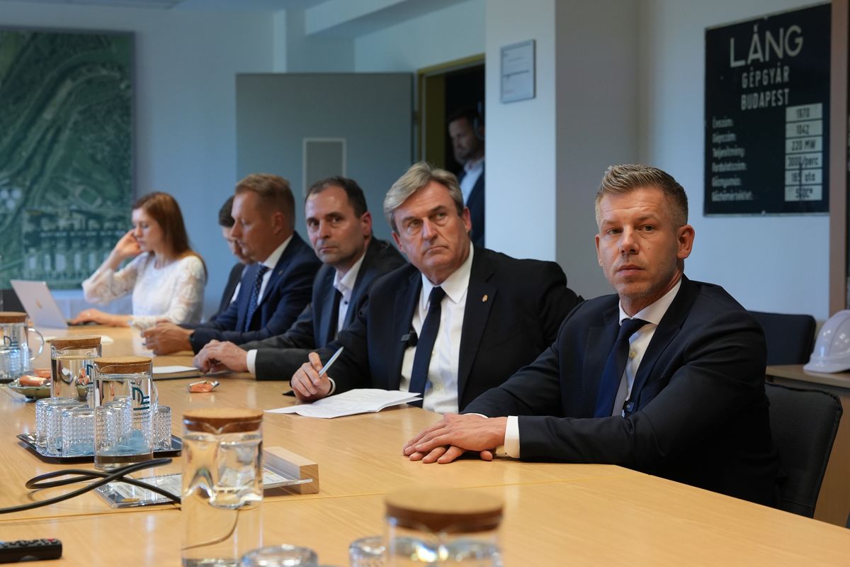 Magyar Péter, Kapitány István