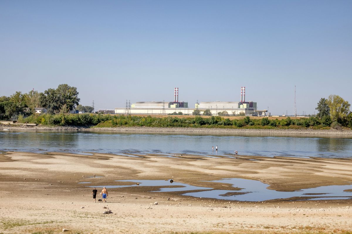 Hungary's Paks Nuclear Plant Shuts Down Due To Record-Low Danube Levels