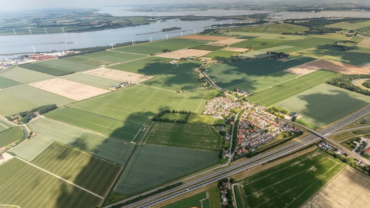 Szélenergia mindenáron: buldózerekkel törölnék el a föld színéről a teljes falut, költöztetnék az embereket – túlélte a település a II. világháborút, a zöldítést már nem fogja 