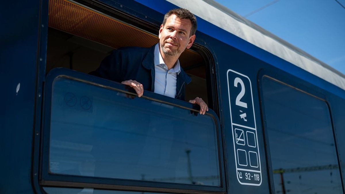 Vitézy Dávid kedvenc példája, pedig sok a baj mintavasúttal – elfogytak a vasúti kocsik, nincs hely, minden harmadik InterCity késik 