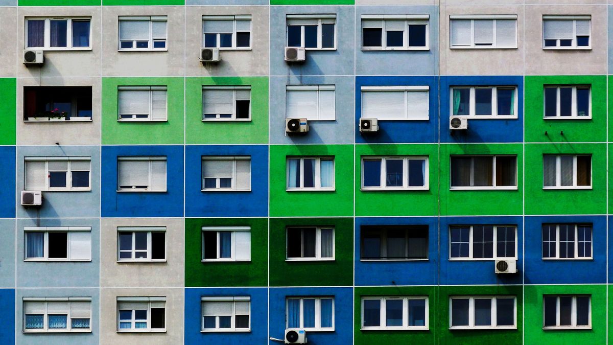 A home office árnyoldala: hiába takarékoskodnak az irodaházak, ha az otthoni klímaberendezések pörögnek