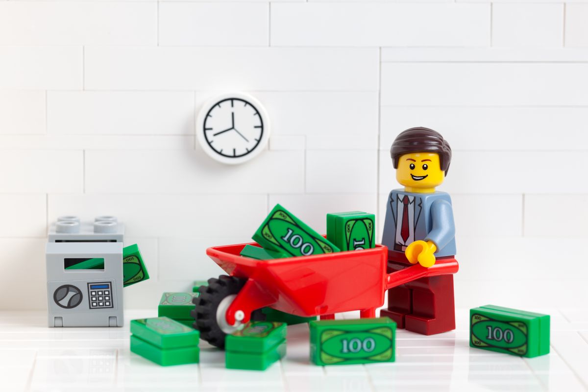 A Lego vezére a Világgazdaságnak: nagyon elégedettek a magyar gyárral, követendő példa a nyíregyházi gyárbővítés – brutális első félévet zárt a világvezető játékgyártó