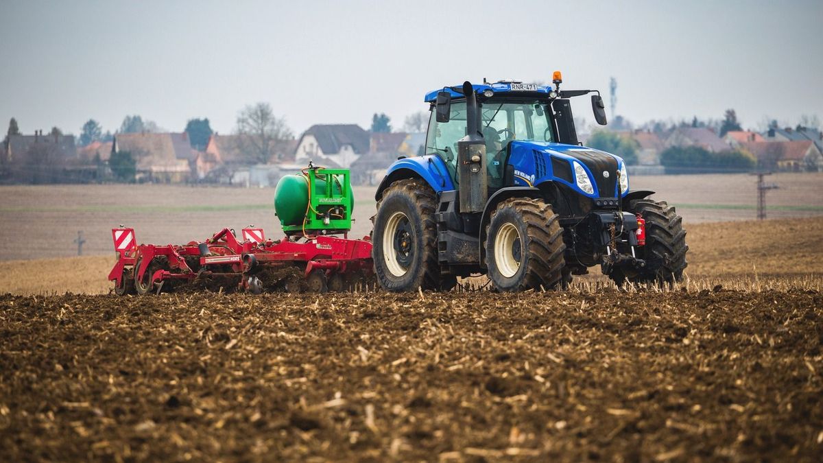 Politikamentesítés vagy hatalomátvétel? Kamarai biztos, leváltott vezetők – forrnak az indulatok az agrárkamarában 