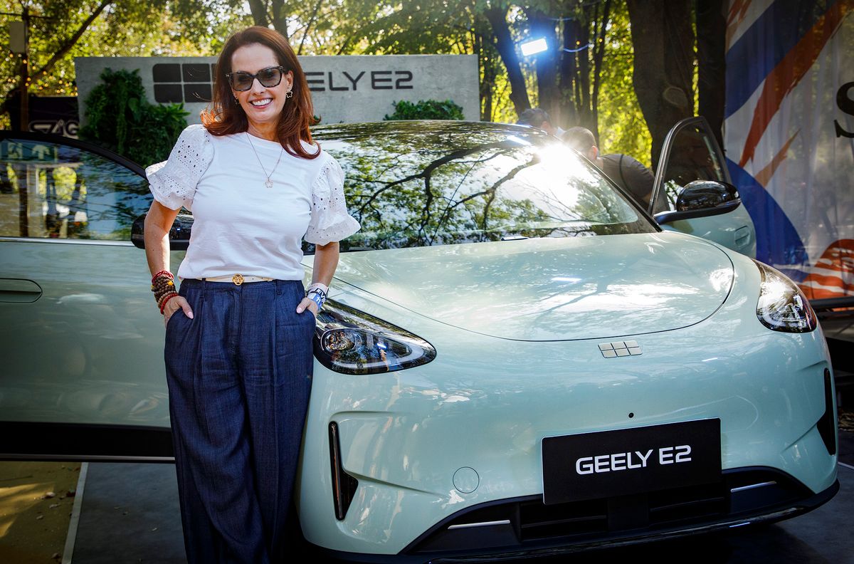 Geely autó Dobó Kata