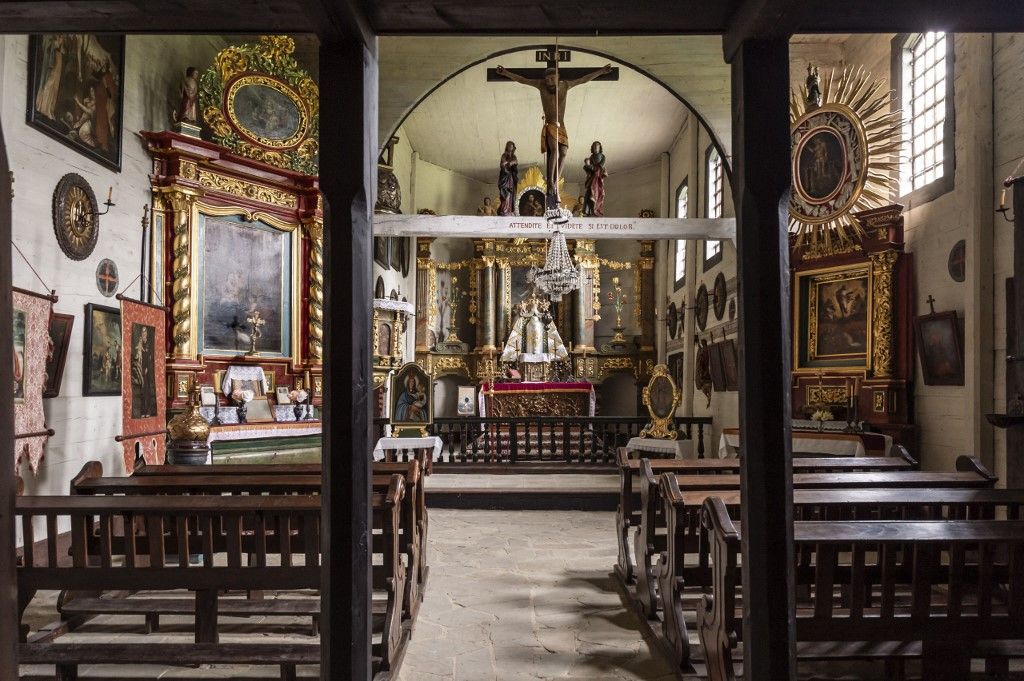 Tűz Lengyelországban: ezt a templomot már sohasem tekinthetjük meg újra, egyelőre az egész skanzen bezárt