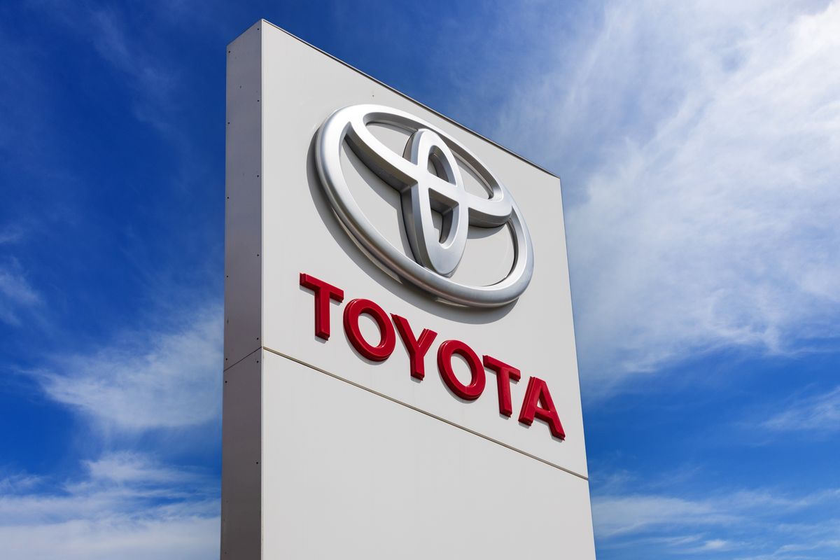 A Toyota toronymagasan vezeti az eladási versenyt