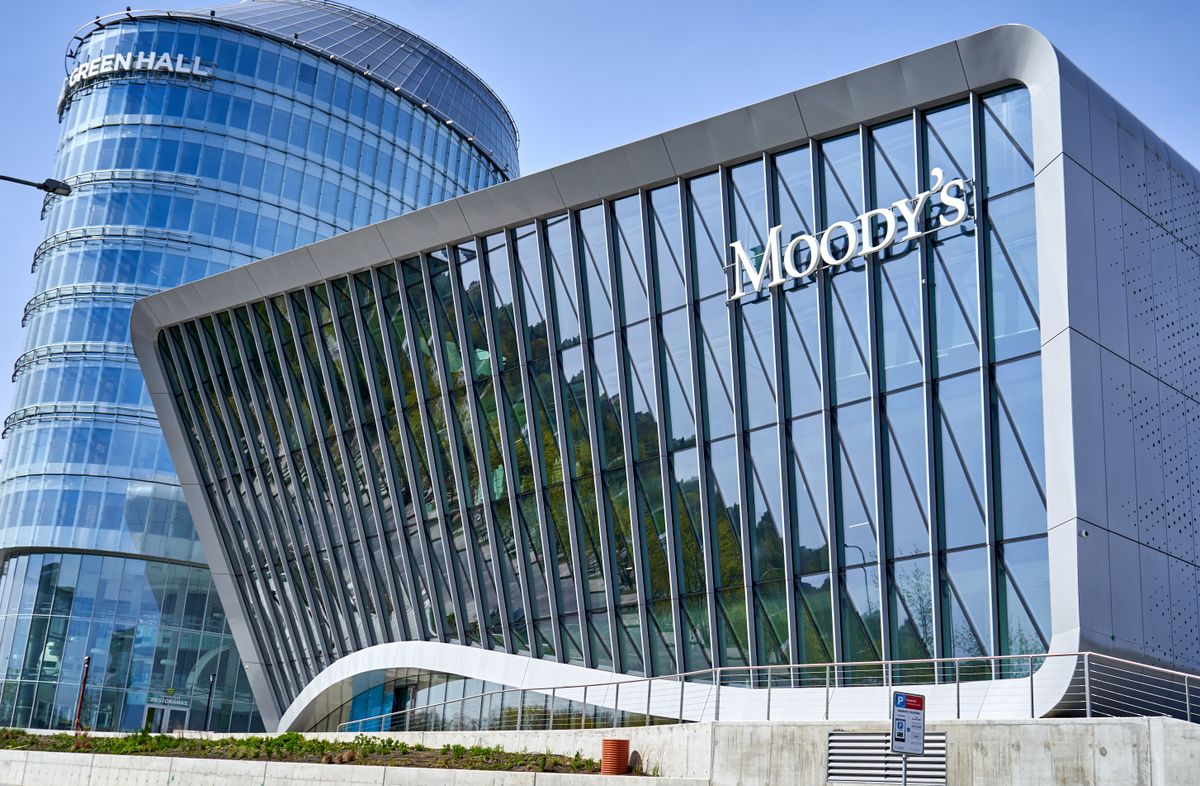 Vilnius,/,Lithuania,-,05,01,2020:,Modern,Office,Building Moody's hitelminősítő Románia
