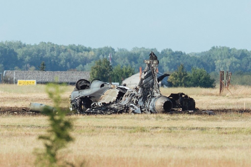 Gripen fighter jet crashes at Szolnok Military Base