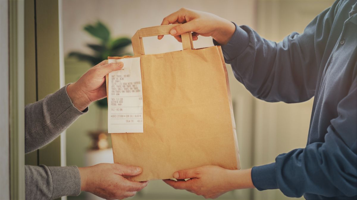 Augusztus 20-i hosszú hétvége: ettől a két cégtől rendelhet házhoz szállításra a boltzár alatt – fontos információkat osztott meg a Kifli és a Foodora 