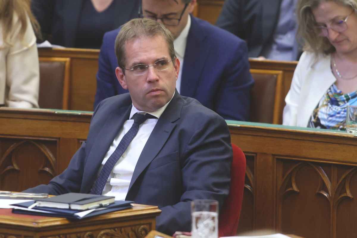Ruff Bálint, Lőrincz Viktória