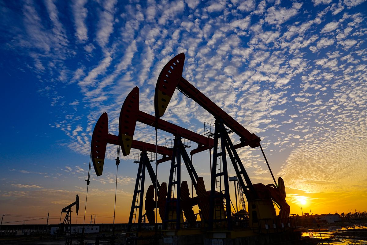 olaj Oil,Pump,In,The,Evening olaj gáz olajmező