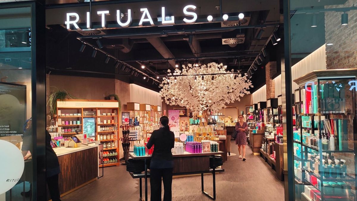 Rituals, Corvin Plaza
