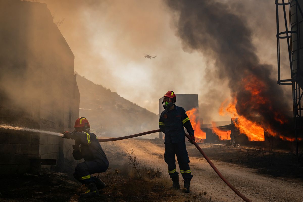 Lángokban áll a magyarok kedvenc üdülőhelye