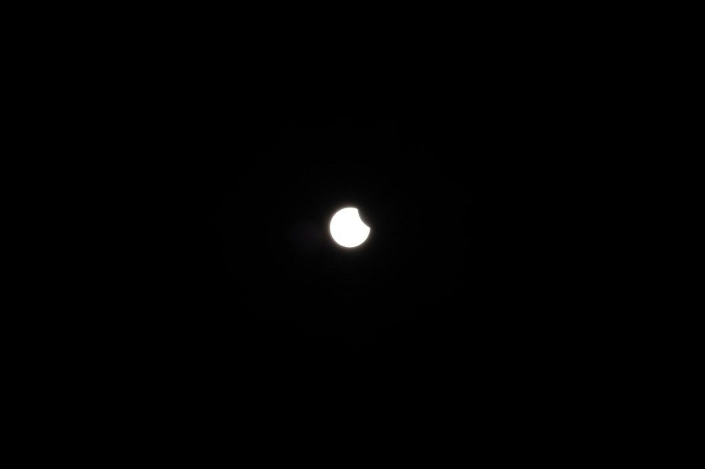 FRANCE-PARIS-PARTIAL-SOLAR-ECLIPSE-OBSERVATION