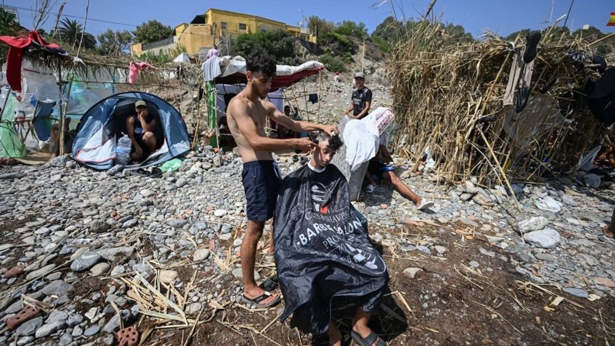 Migránsok százait tartóztatta le Marokkó, megelégelték a halált és az ugrásra váró tízezreket, Madrid figyel 